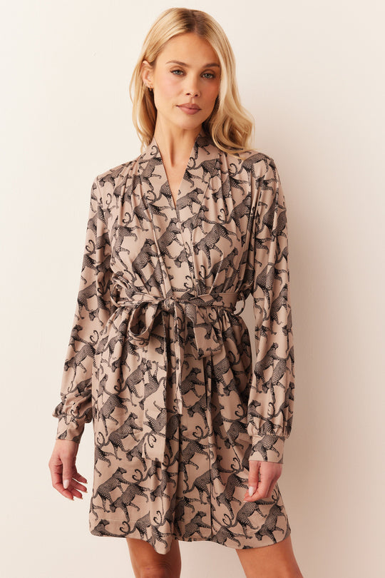 Quinn Cloud Jersey Banded Short Robe in Chai