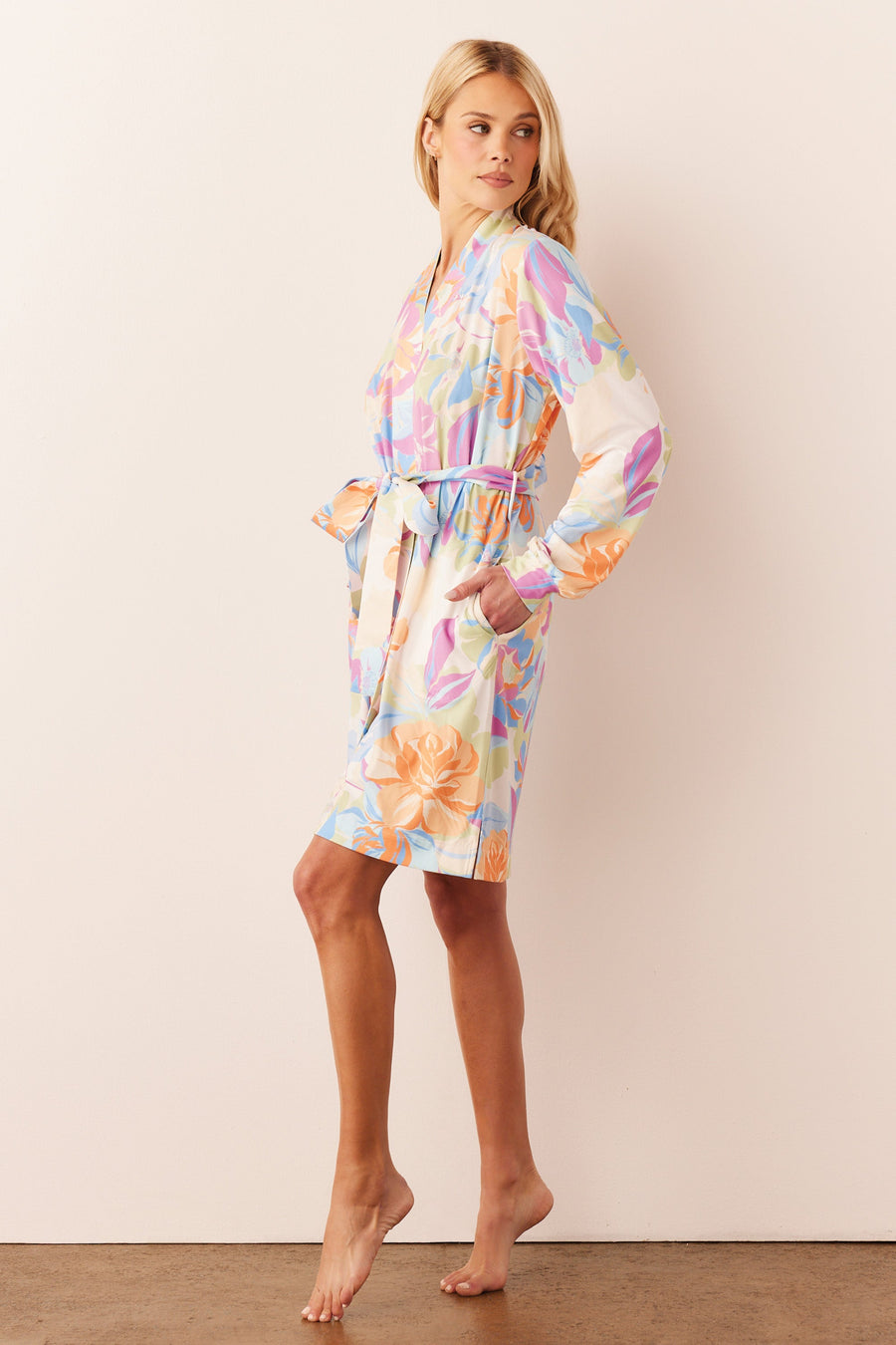 Quinn Cloud Jersey Banded Short Robe in Dreamscape