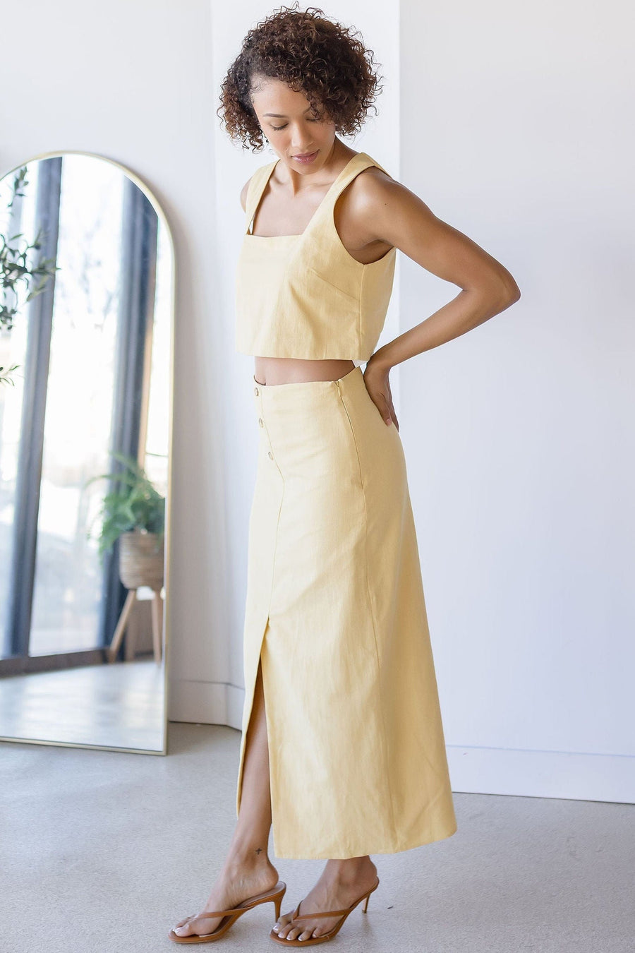 Sleeveless Linen Crop Top