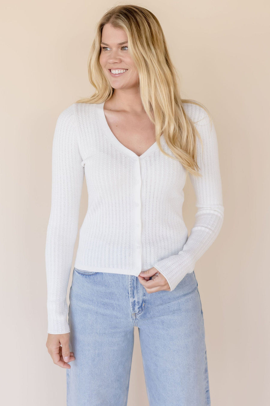 Mia V Neck Pullover Top